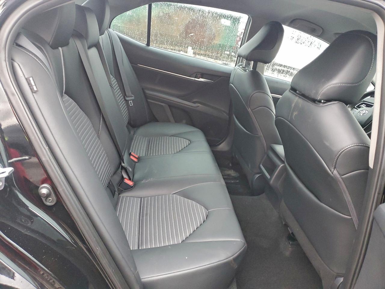 Toyota Camry Se Night Shade Image 11