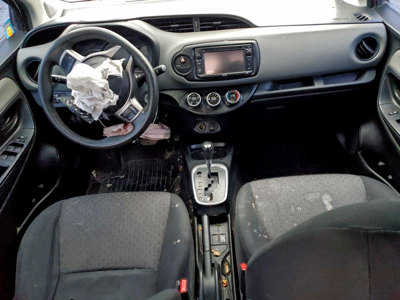 Toyota Yaris L Image 6