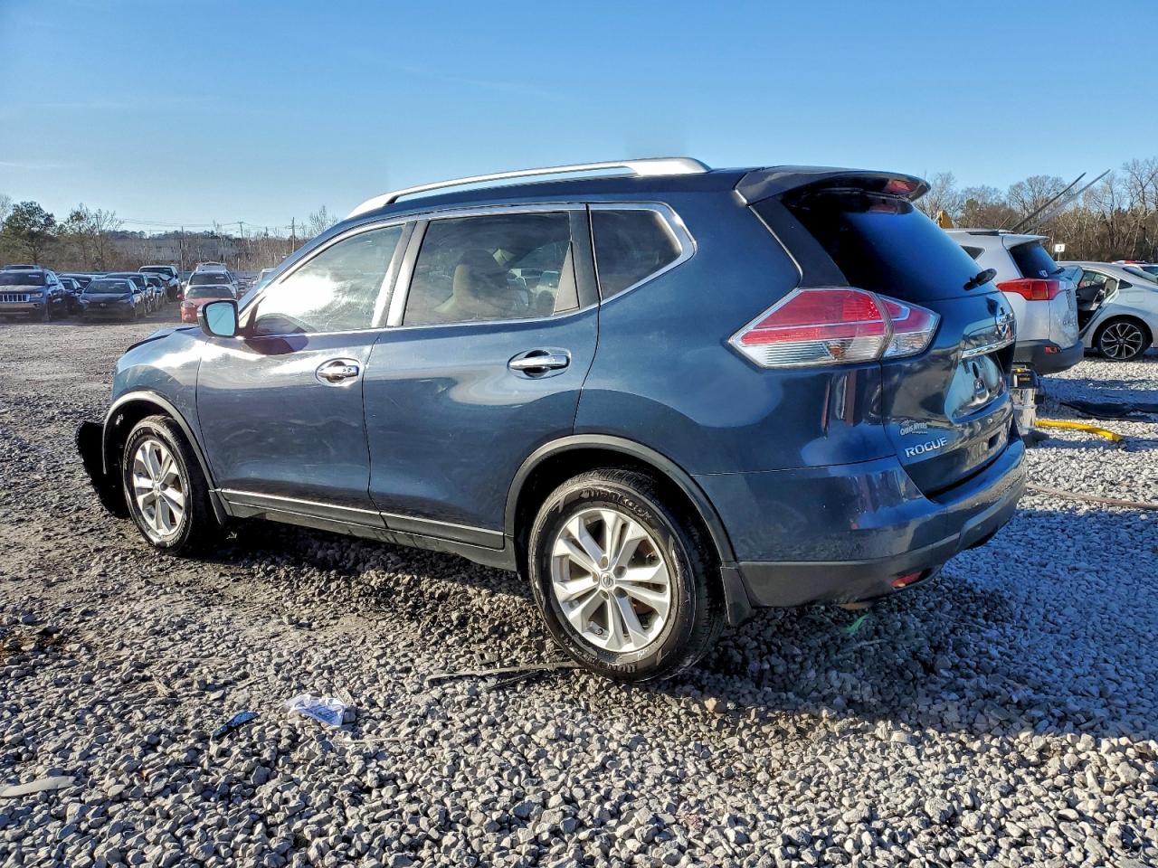 Nissan Rogue S Image 3