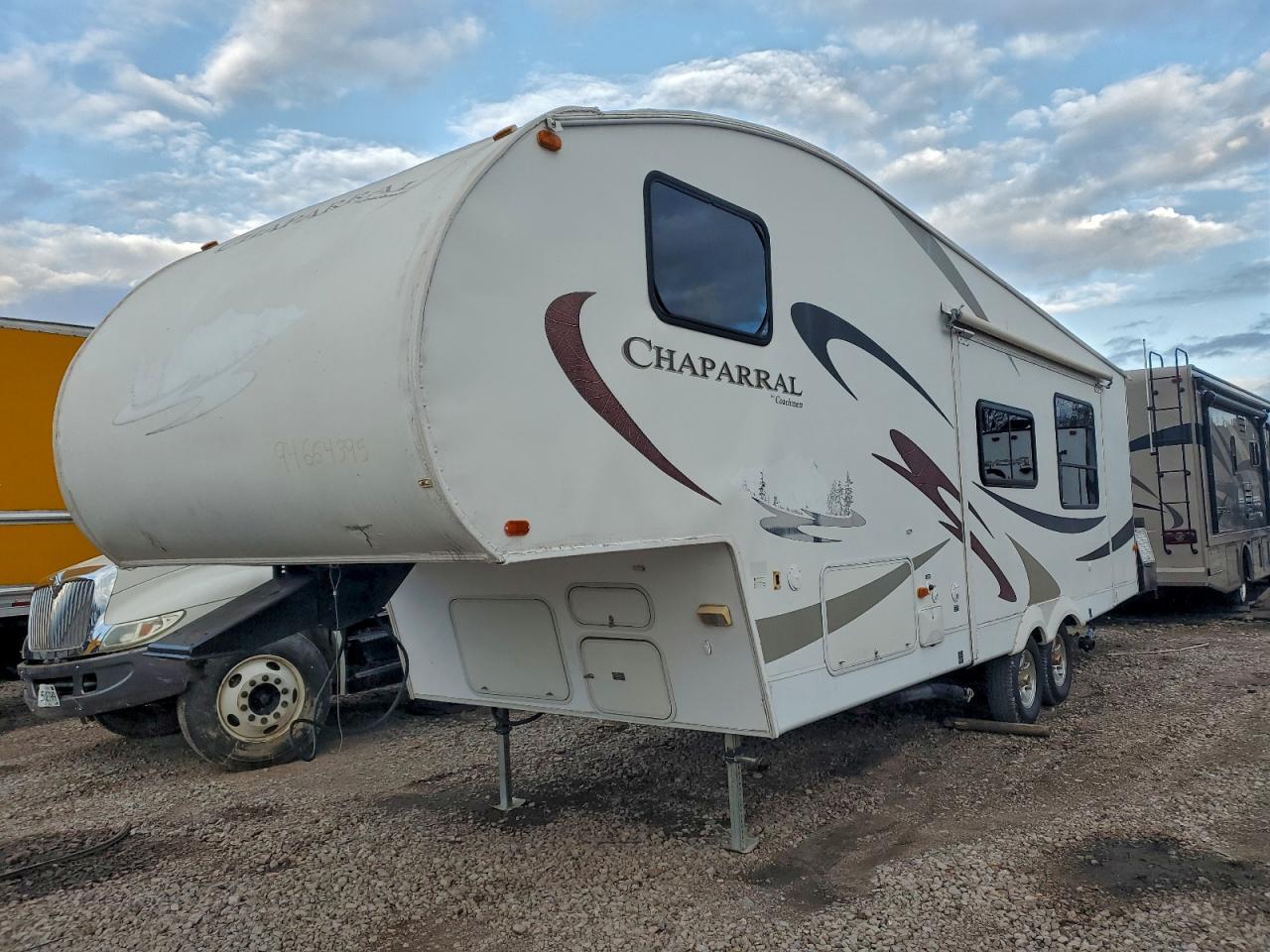 Coachmen Chaparral Series Image 10