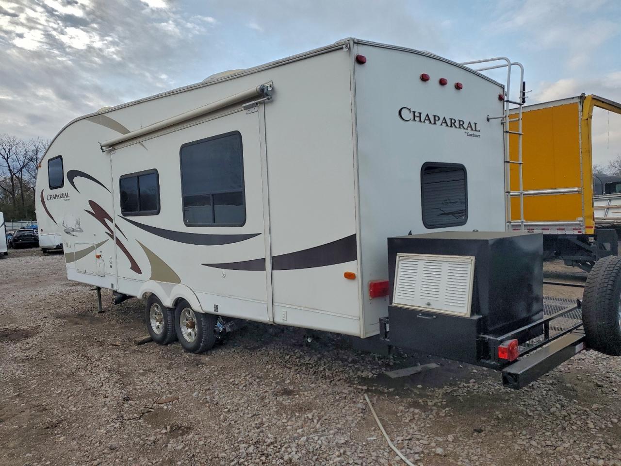 Coachmen Chaparral Series Image 3