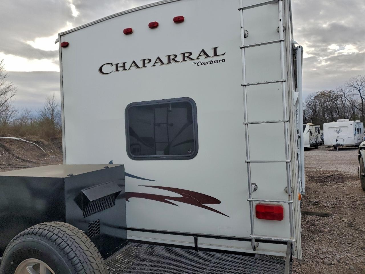 Coachmen Chaparral Series Image 9