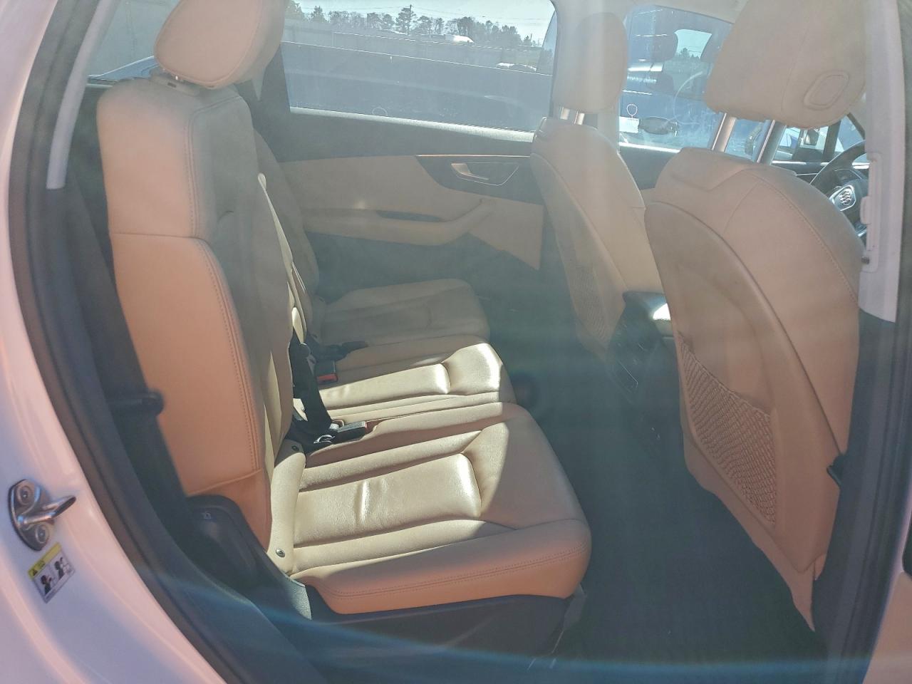 Audi Q7 Premium Plus Image 9