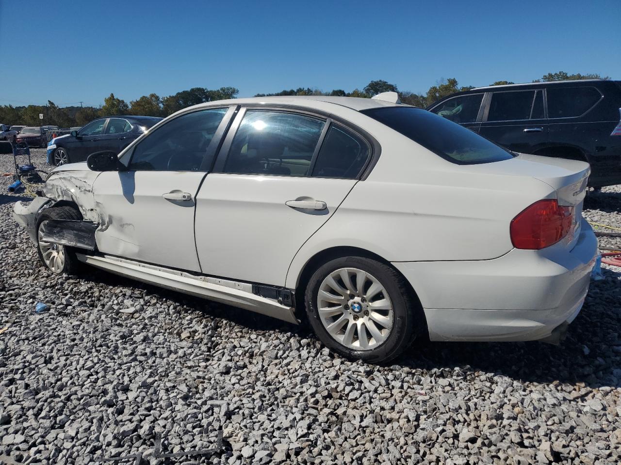 BMW 3 Series I Image 12