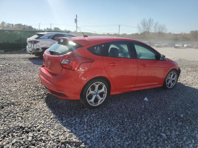 Ford Focus St Image 11