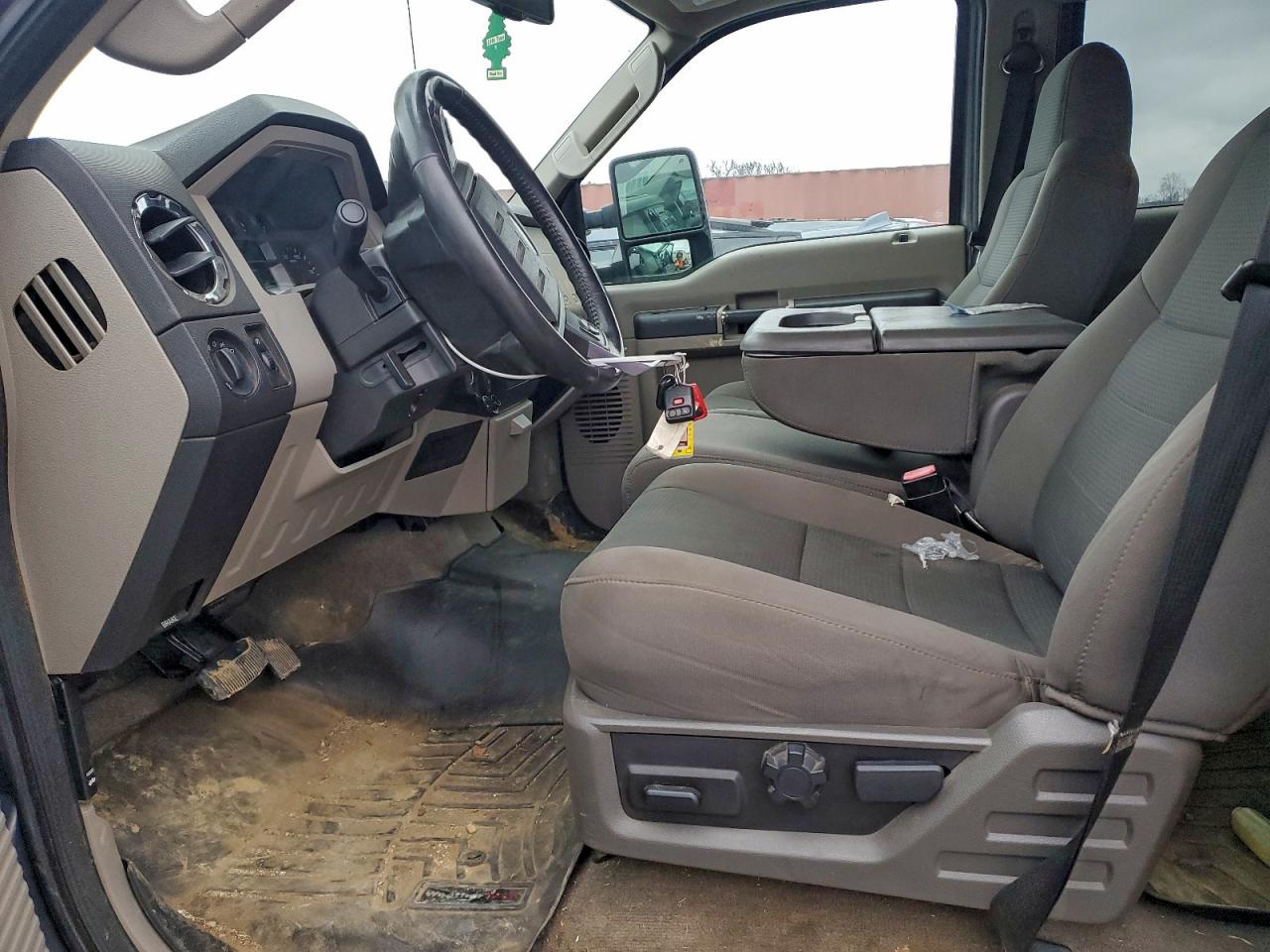 Ford F-350 Super Duty Image 6