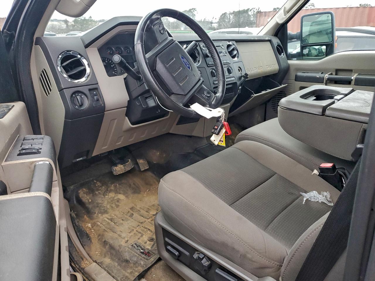 Ford F-350 Super Duty Image 4