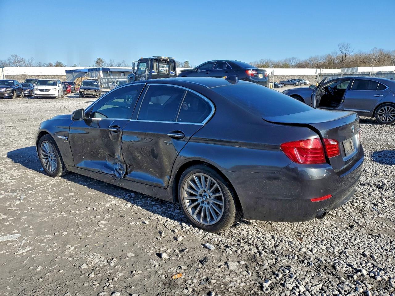 BMW 5 Series Xi Image 2