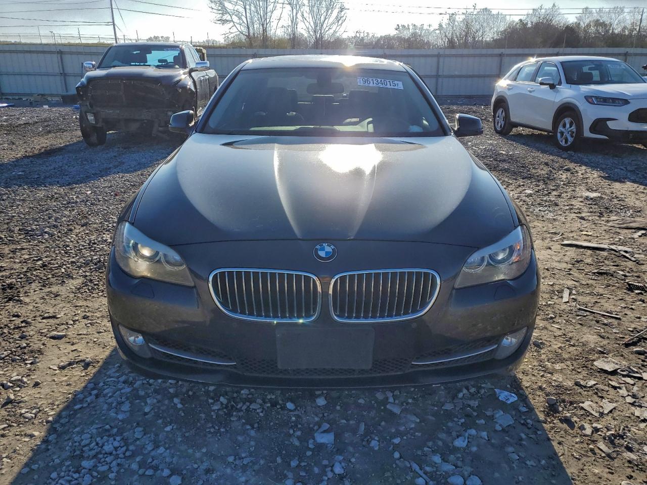 BMW 5 Series Xi Image 12