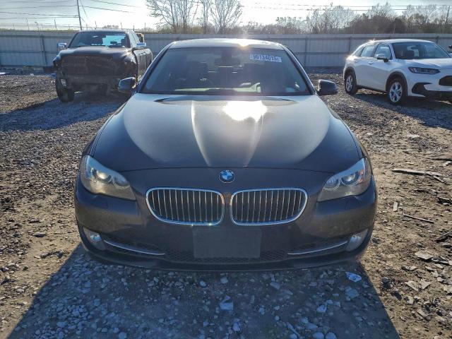 BMW 5 Series Xi Image 12