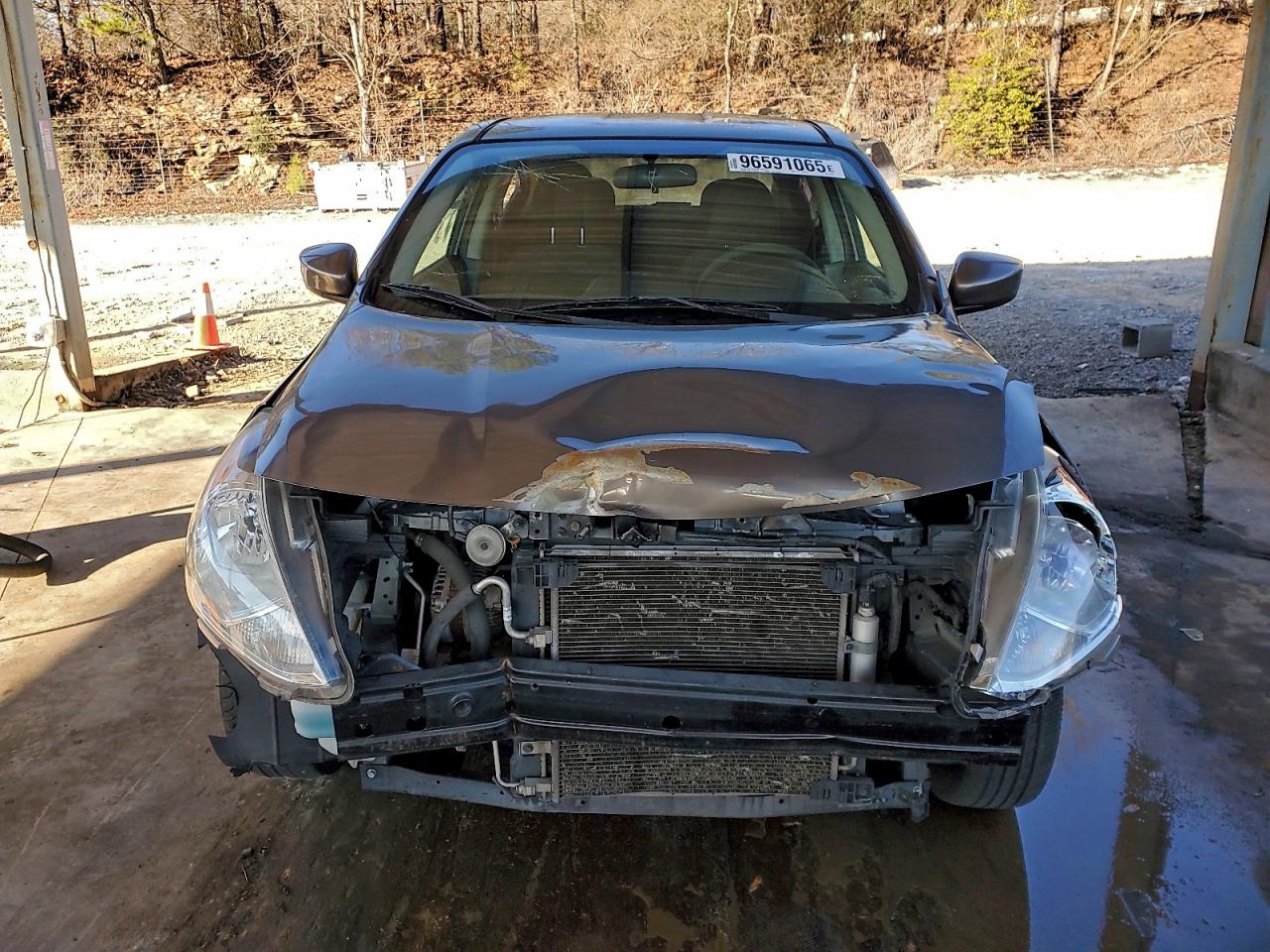 Nissan Versa S Image 4