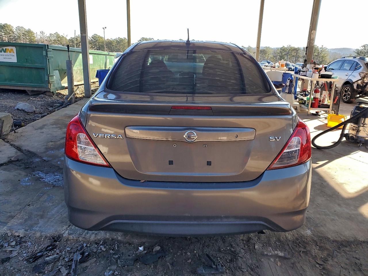 Nissan Versa S Image 12