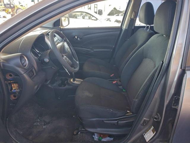Nissan Versa S Image 8
