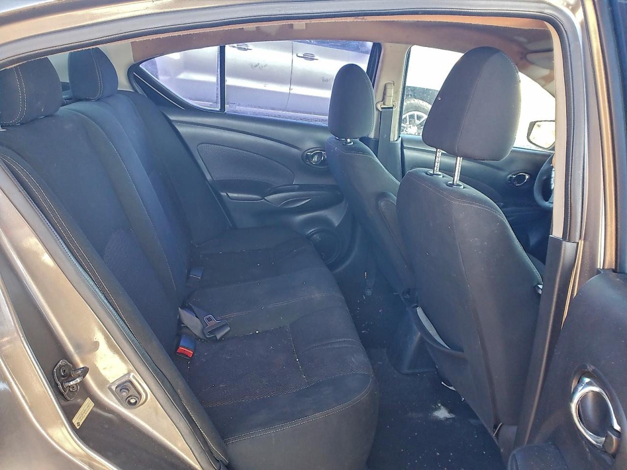 Nissan Versa S Image 6