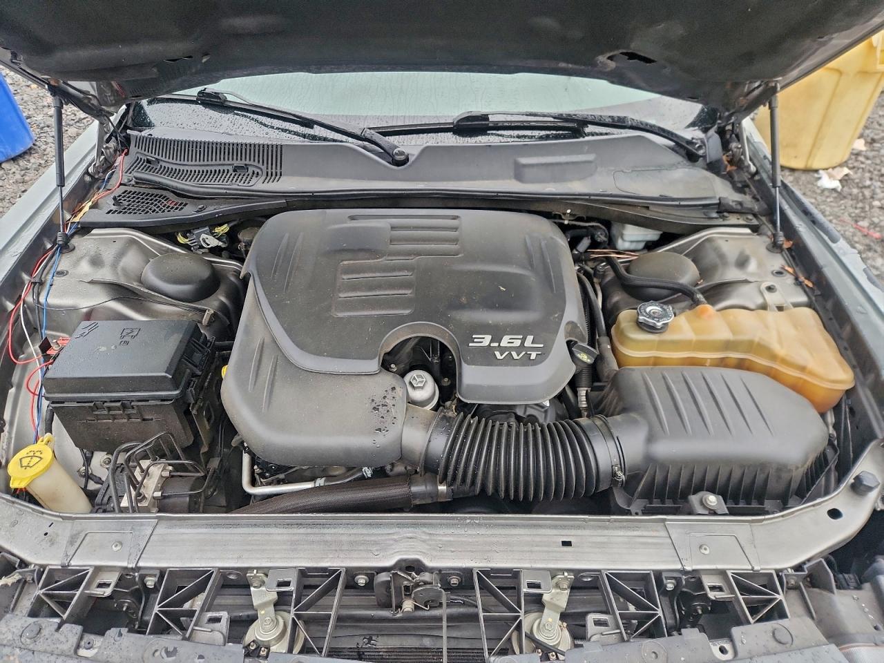 Dodge Challenger Image 10