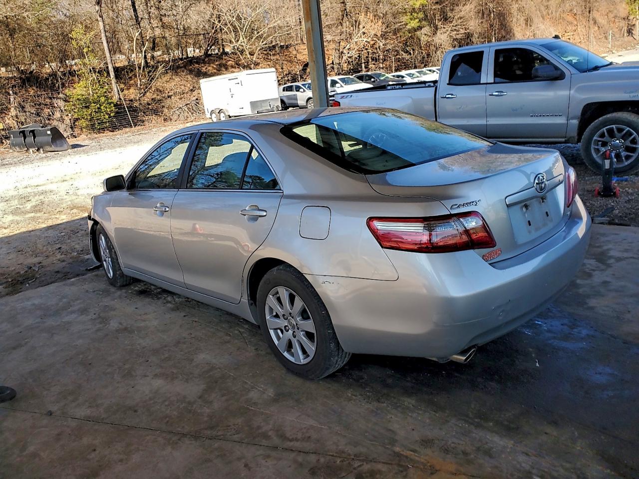 Toyota Camry Le Image 2