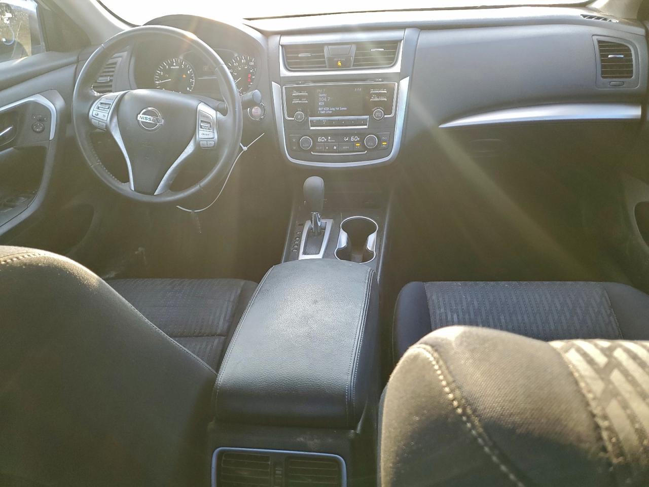 Nissan Altima 2.5 Image 5