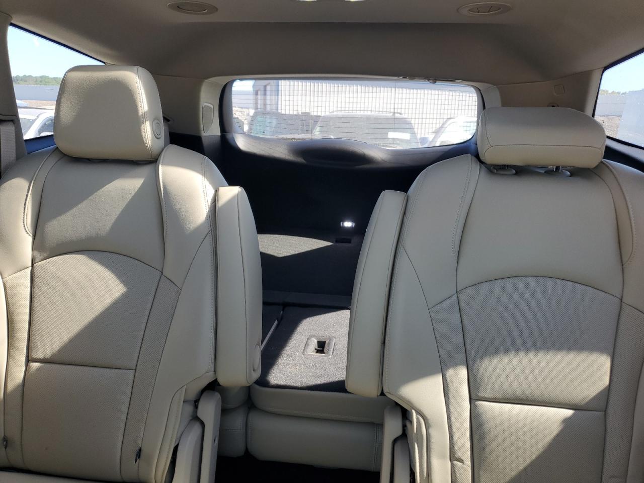 Buick Enclave Premium Image 9
