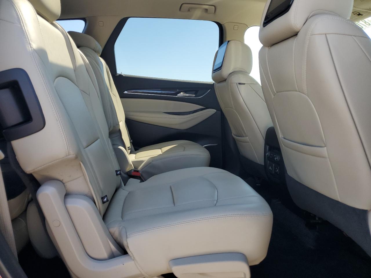 Buick Enclave Premium Image 10