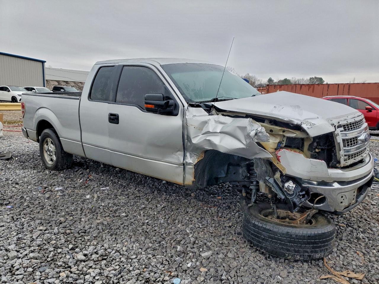 Ford F-150 Super Cab Image 9