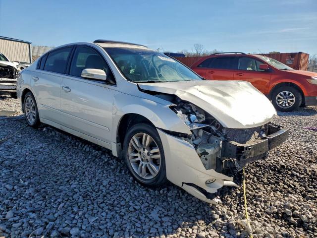 Nissan Altima Base Image 6