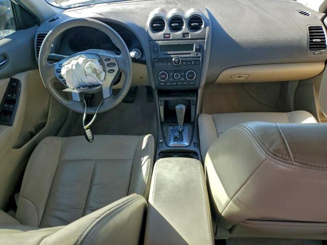 Nissan Altima Base Image 7