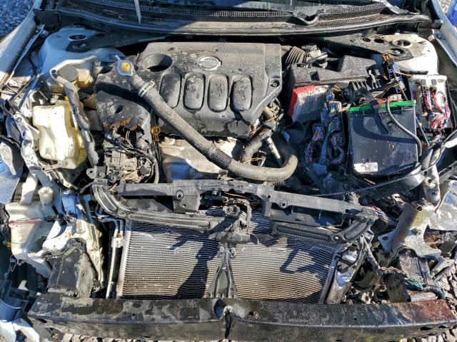 Nissan Altima Base Image 9