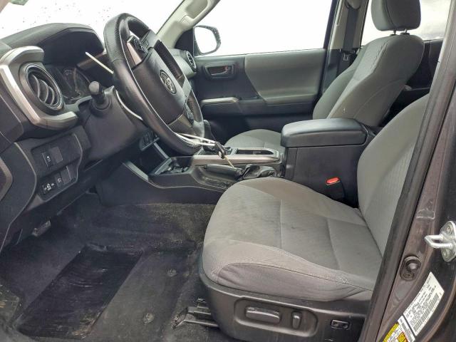 Toyota Tacoma Double Cab Image 7