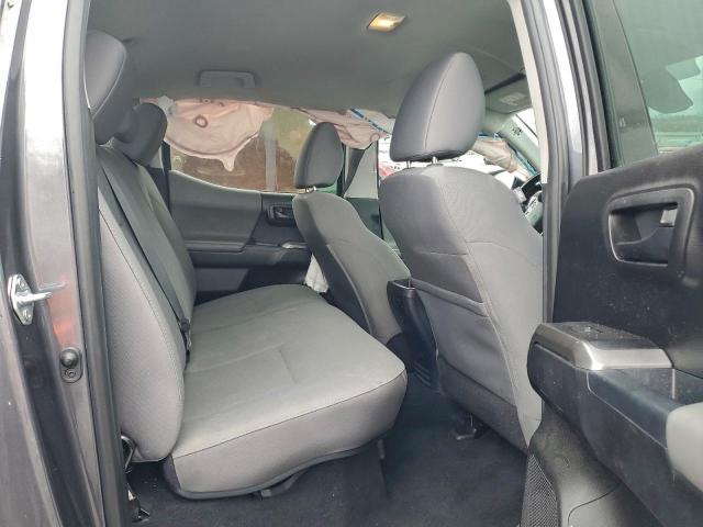 Toyota Tacoma Double Cab Image 5