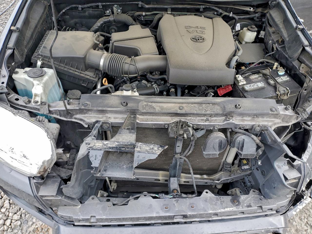 Toyota Tacoma Double Cab Image 10