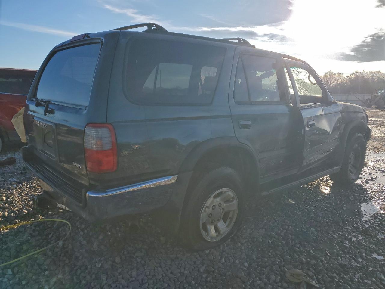 Toyota 4Runner Sr5 Image 9