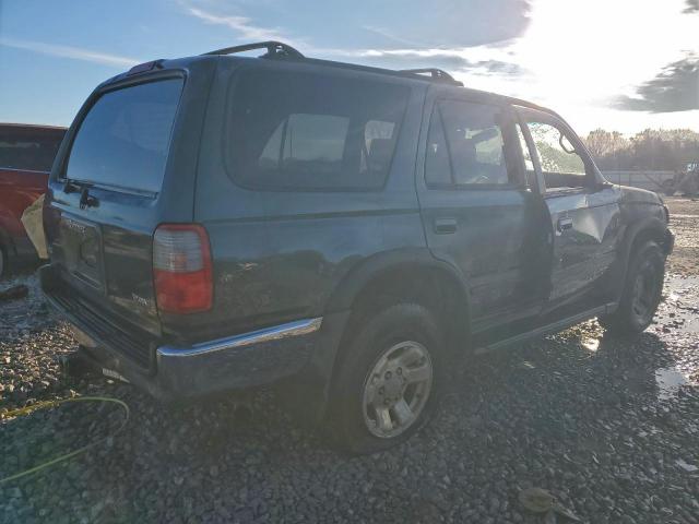 Toyota 4Runner Sr5 Image 9