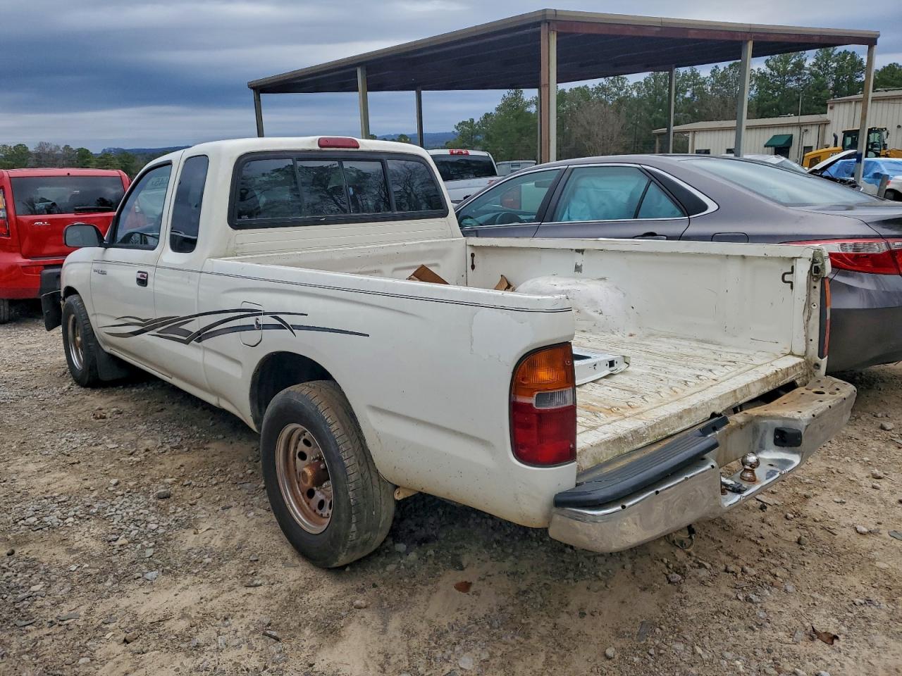 Toyota Tacoma Xtracab Image 2