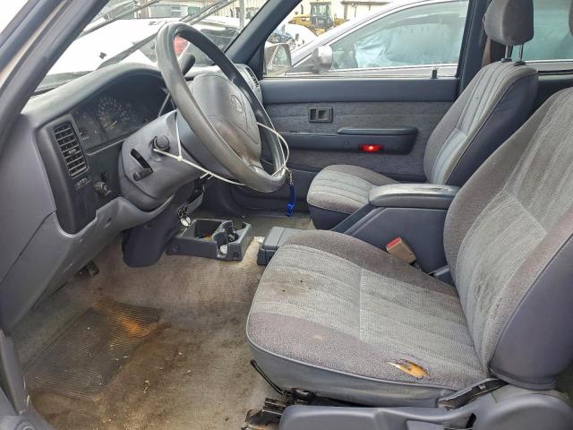 Toyota Tacoma Xtracab Image 8