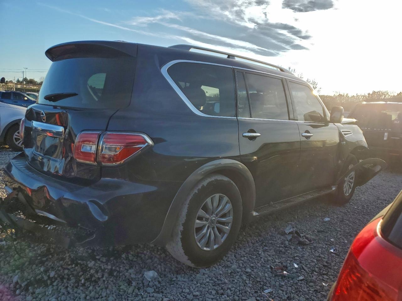 Nissan Armada Sv Image 3