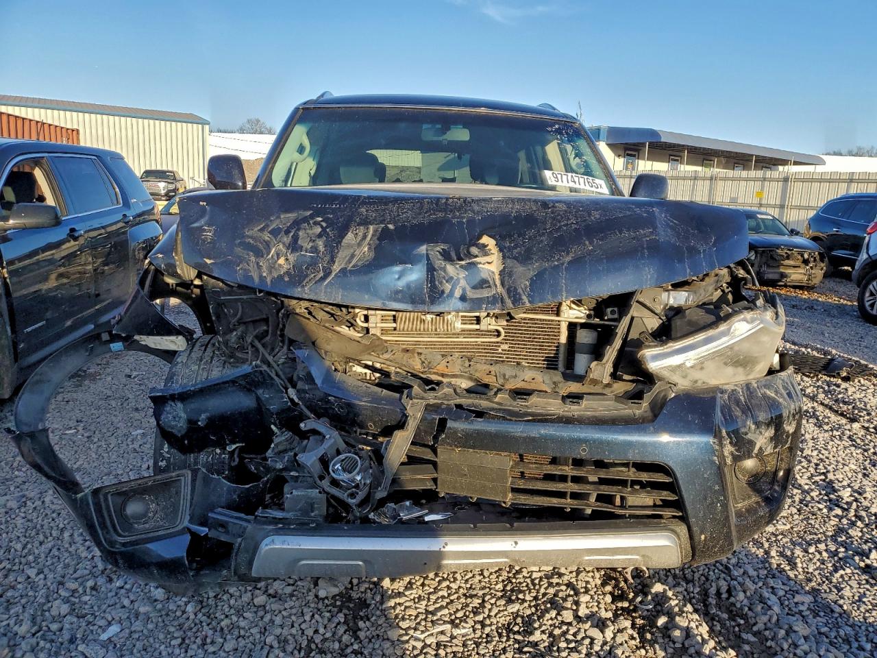 Nissan Armada Sv Image 6