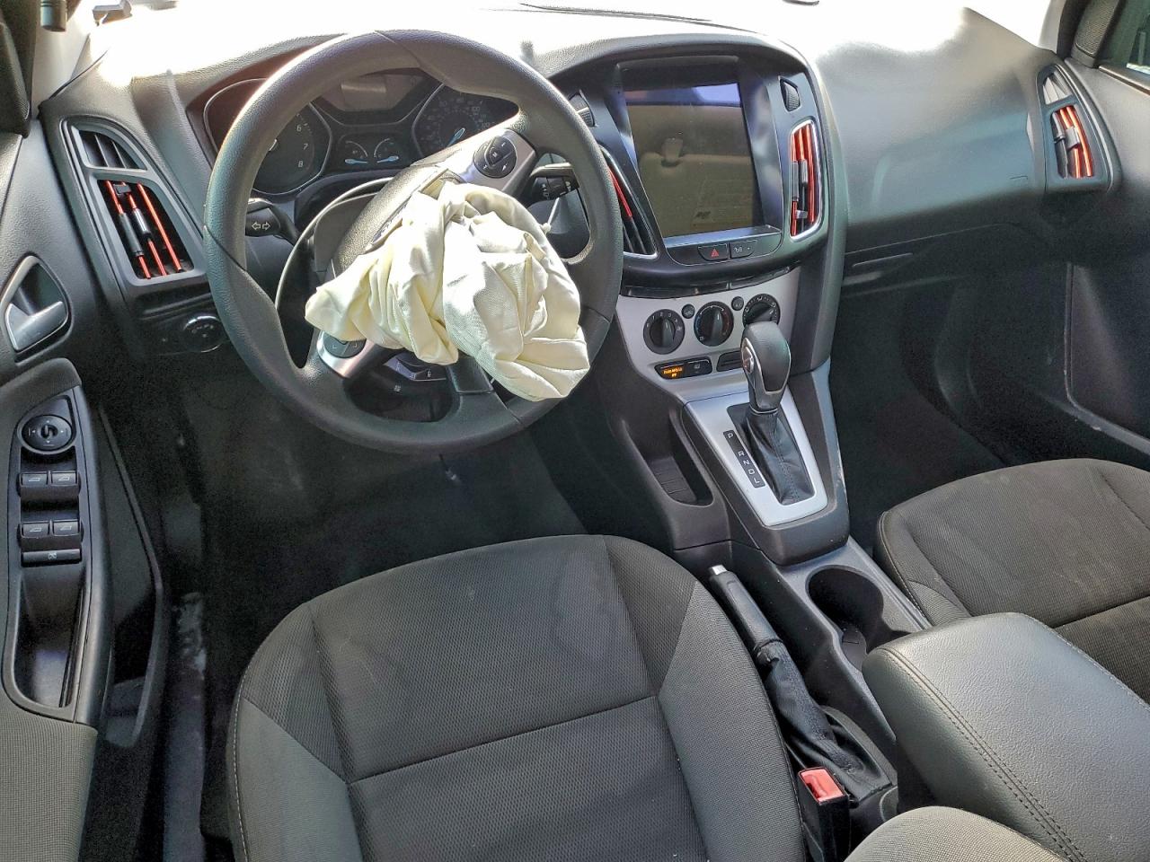 Ford Focus Se Image 9