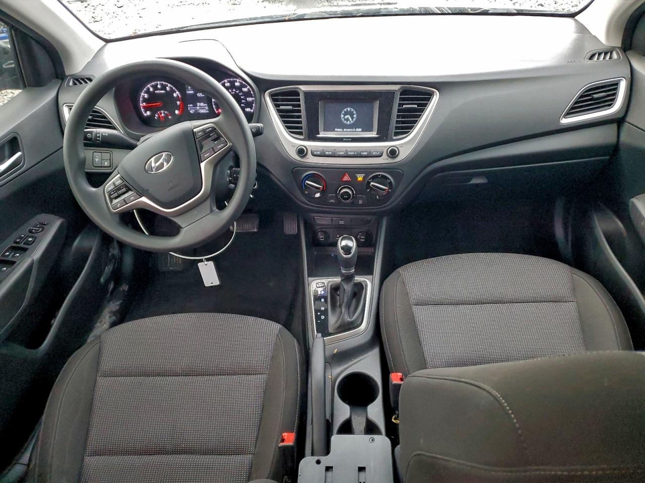 Hyundai ACCENT Se Image 11
