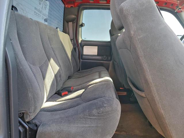 Chevrolet Silverado K1500 Image 2