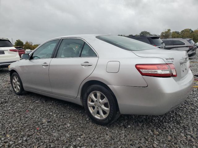 Toyota Camry Base Image 6