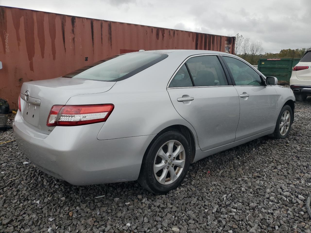 Toyota Camry Base Image 8