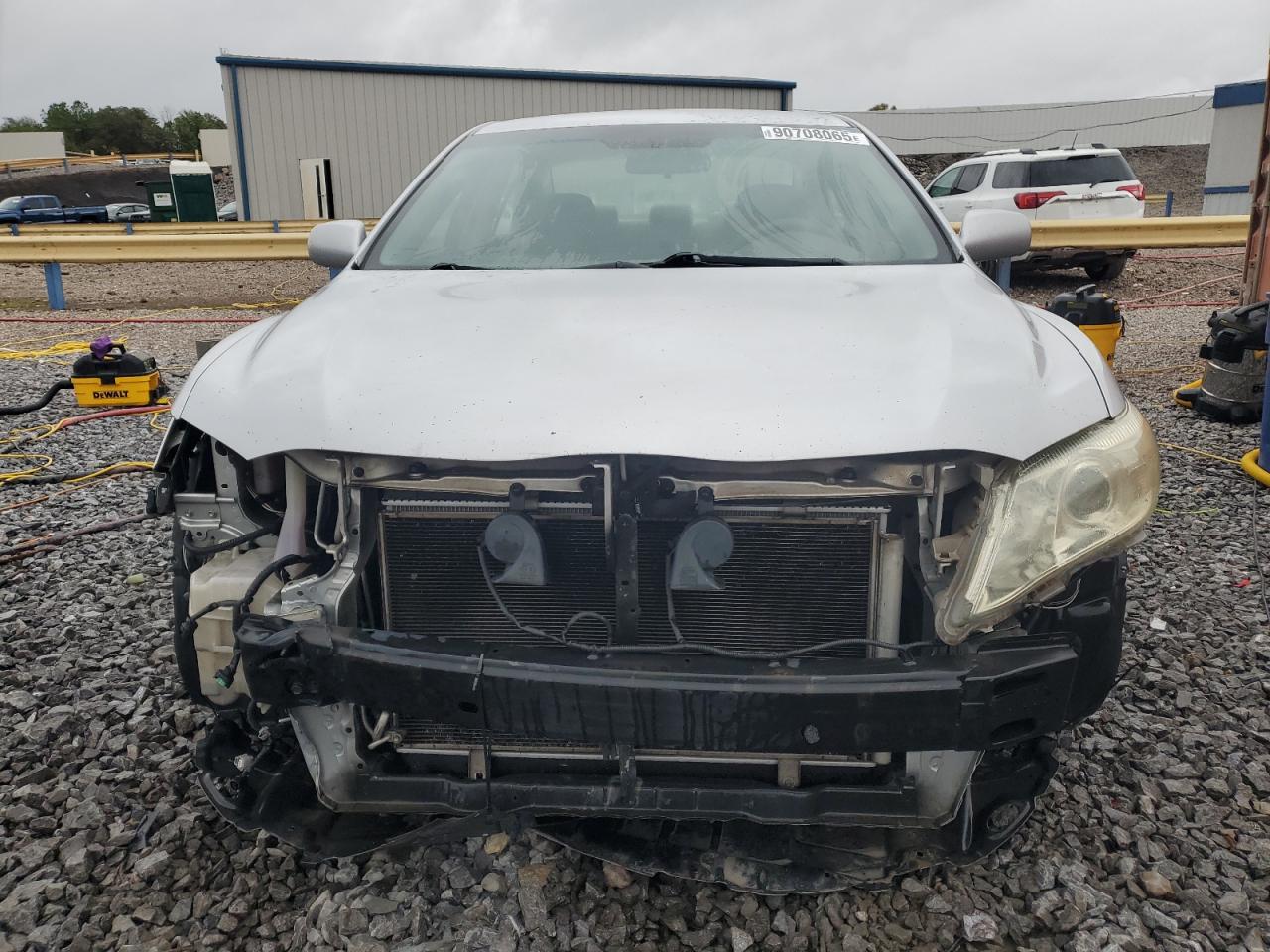 Toyota Camry Base Image 13