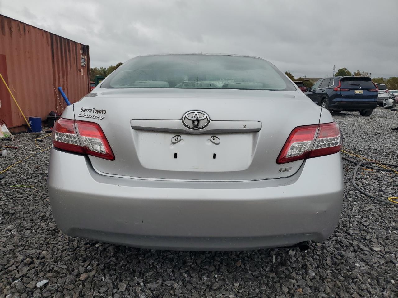 Toyota Camry Base Image 9