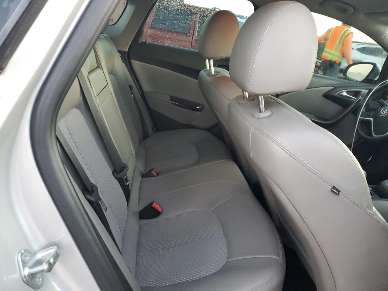 Buick Verano Image 7