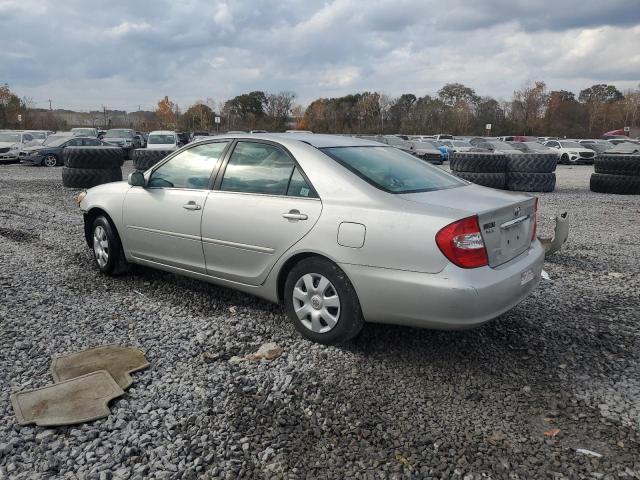 Toyota Camry Le Image 11