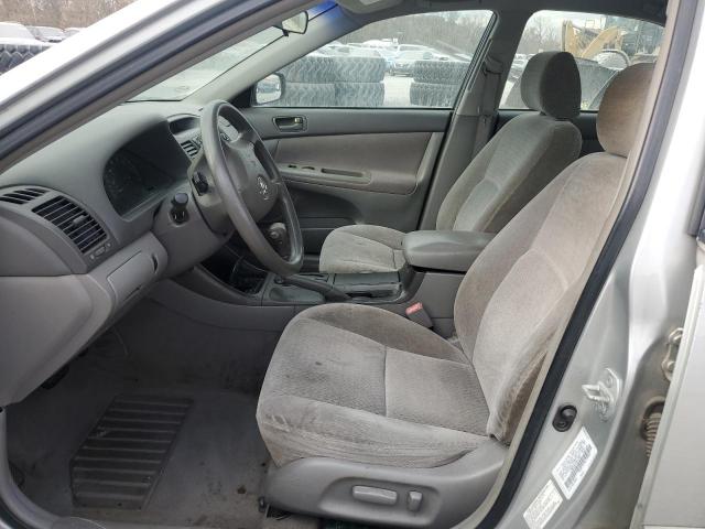 Toyota Camry Le Image 7