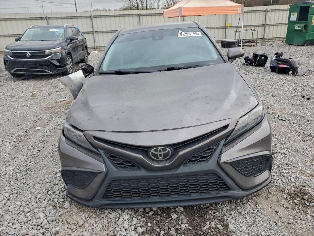 Toyota Camry Se Image 5