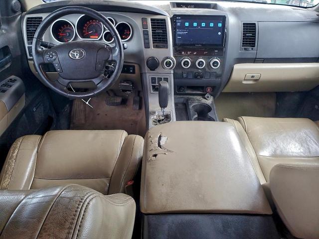 Toyota Sequoia Sr5 Image 7
