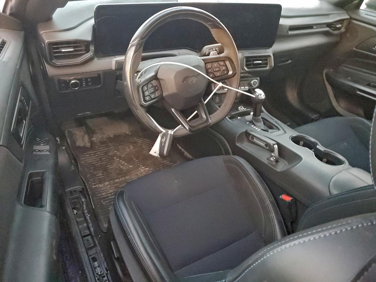 Ford Mustang Dark Horse Image 5