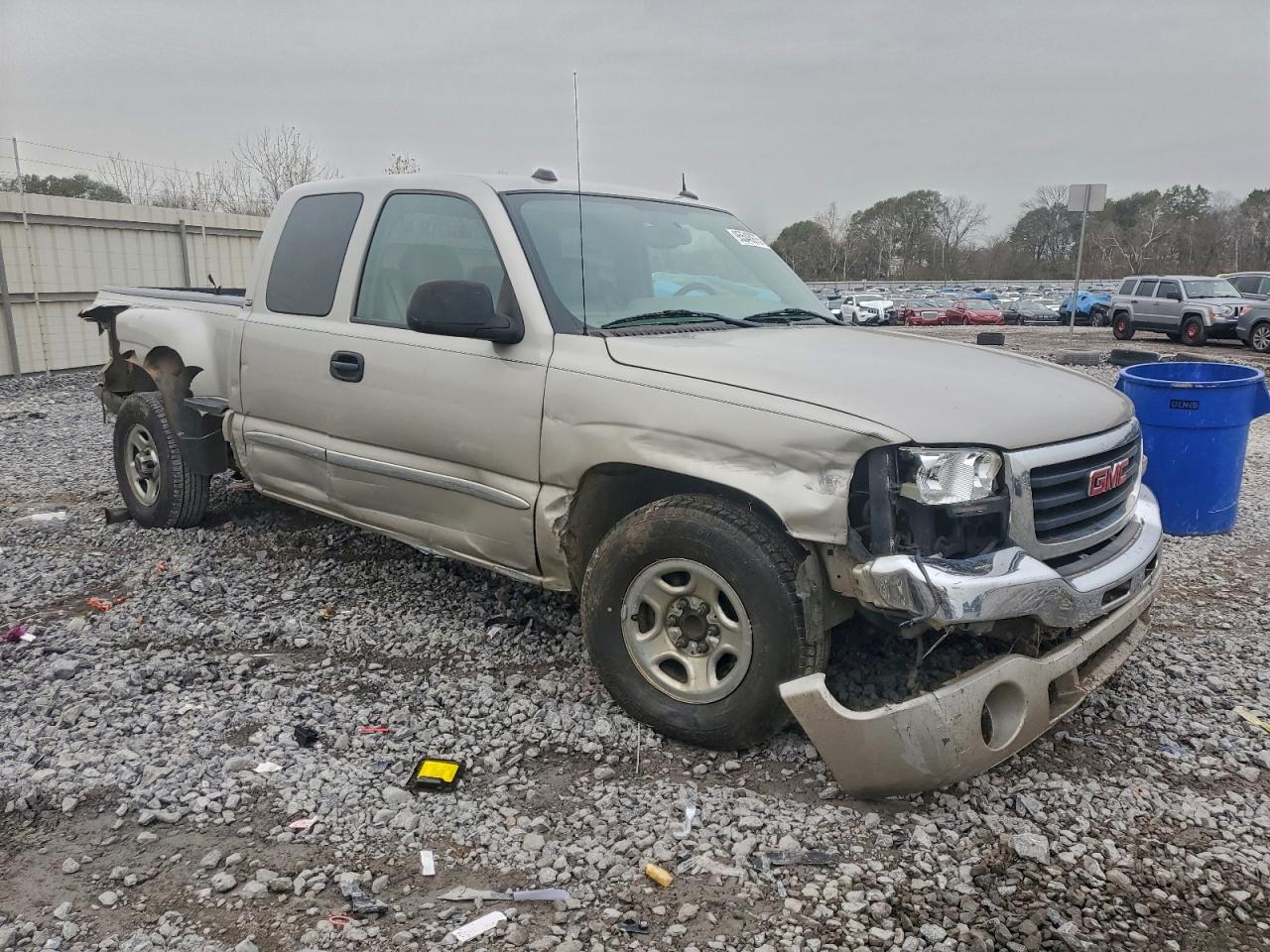 GMC Sierra C1500 Image 6